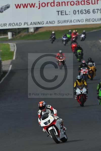 Mallory park Leicestershire;Mallory park photographs;Motorcycle action photographs;Trackday digital images;event digital images;eventdigitalimages;mallory park;no limits trackday;peter wileman photography;trackday;trackday photos