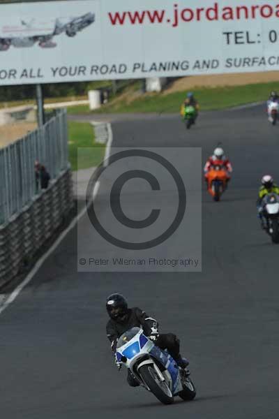 Mallory park Leicestershire;Mallory park photographs;Motorcycle action photographs;Trackday digital images;event digital images;eventdigitalimages;mallory park;no limits trackday;peter wileman photography;trackday;trackday photos