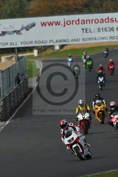 Mallory park Leicestershire;Mallory park photographs;Motorcycle action photographs;Trackday digital images;event digital images;eventdigitalimages;mallory park;no limits trackday;peter wileman photography;trackday;trackday photos