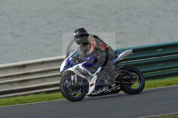 Mallory park Leicestershire;Mallory park photographs;Motorcycle action photographs;Trackday digital images;event digital images;eventdigitalimages;mallory park;no limits trackday;peter wileman photography;trackday;trackday photos