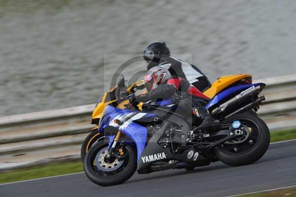 Mallory park Leicestershire;Mallory park photographs;Motorcycle action photographs;Trackday digital images;event digital images;eventdigitalimages;mallory park;no limits trackday;peter wileman photography;trackday;trackday photos