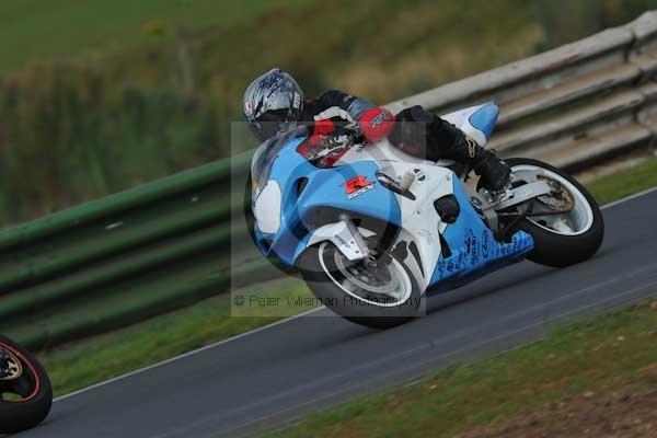 Mallory park Leicestershire;Mallory park photographs;Motorcycle action photographs;Trackday digital images;event digital images;eventdigitalimages;mallory park;no limits trackday;peter wileman photography;trackday;trackday photos