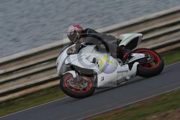 Mallory park Leicestershire;Mallory park photographs;Motorcycle action photographs;Trackday digital images;event digital images;eventdigitalimages;mallory park;no limits trackday;peter wileman photography;trackday;trackday photos