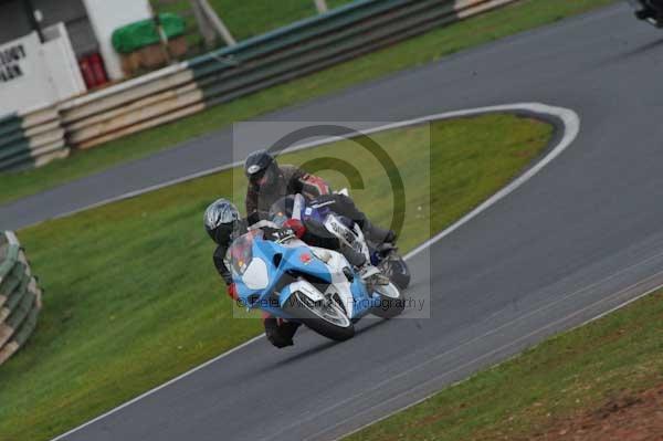 Mallory park Leicestershire;Mallory park photographs;Motorcycle action photographs;Trackday digital images;event digital images;eventdigitalimages;mallory park;no limits trackday;peter wileman photography;trackday;trackday photos