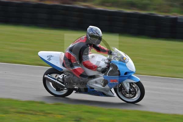 Mallory park Leicestershire;Mallory park photographs;Motorcycle action photographs;Trackday digital images;event digital images;eventdigitalimages;mallory park;no limits trackday;peter wileman photography;trackday;trackday photos