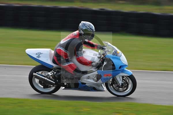 Mallory park Leicestershire;Mallory park photographs;Motorcycle action photographs;Trackday digital images;event digital images;eventdigitalimages;mallory park;no limits trackday;peter wileman photography;trackday;trackday photos