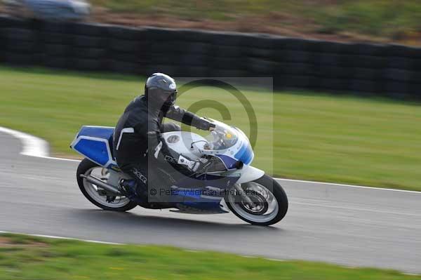 Mallory park Leicestershire;Mallory park photographs;Motorcycle action photographs;Trackday digital images;event digital images;eventdigitalimages;mallory park;no limits trackday;peter wileman photography;trackday;trackday photos