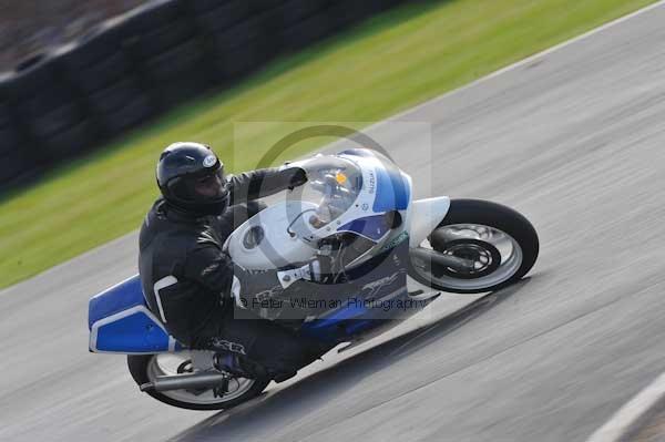 Mallory park Leicestershire;Mallory park photographs;Motorcycle action photographs;Trackday digital images;event digital images;eventdigitalimages;mallory park;no limits trackday;peter wileman photography;trackday;trackday photos