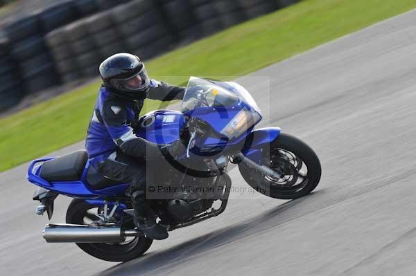 Mallory park Leicestershire;Mallory park photographs;Motorcycle action photographs;Trackday digital images;event digital images;eventdigitalimages;mallory park;no limits trackday;peter wileman photography;trackday;trackday photos