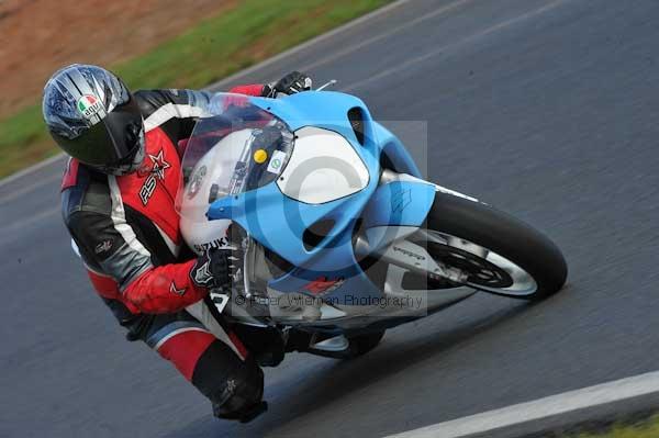 Mallory park Leicestershire;Mallory park photographs;Motorcycle action photographs;Trackday digital images;event digital images;eventdigitalimages;mallory park;no limits trackday;peter wileman photography;trackday;trackday photos