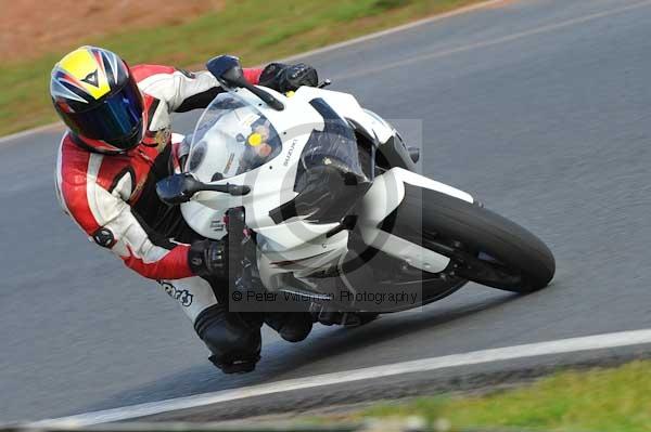 Mallory park Leicestershire;Mallory park photographs;Motorcycle action photographs;Trackday digital images;event digital images;eventdigitalimages;mallory park;no limits trackday;peter wileman photography;trackday;trackday photos