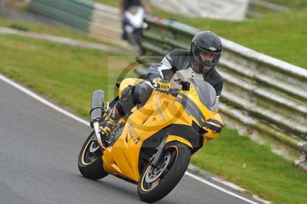 Mallory park Leicestershire;Mallory park photographs;Motorcycle action photographs;Trackday digital images;event digital images;eventdigitalimages;mallory park;no limits trackday;peter wileman photography;trackday;trackday photos