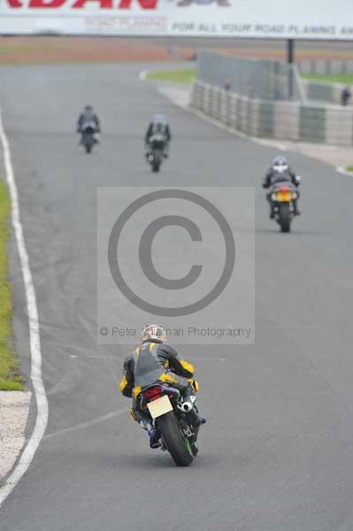 Mallory park Leicestershire;Mallory park photographs;Motorcycle action photographs;Trackday digital images;event digital images;eventdigitalimages;mallory park;no limits trackday;peter wileman photography;trackday;trackday photos