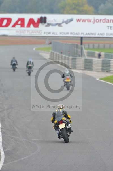 Mallory park Leicestershire;Mallory park photographs;Motorcycle action photographs;Trackday digital images;event digital images;eventdigitalimages;mallory park;no limits trackday;peter wileman photography;trackday;trackday photos