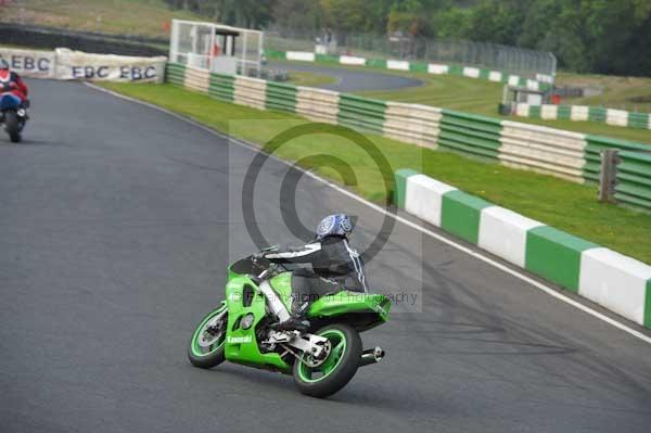 Mallory park Leicestershire;Mallory park photographs;Motorcycle action photographs;Trackday digital images;event digital images;eventdigitalimages;mallory park;no limits trackday;peter wileman photography;trackday;trackday photos