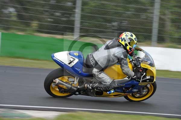 Mallory park Leicestershire;Mallory park photographs;Motorcycle action photographs;Trackday digital images;event digital images;eventdigitalimages;mallory park;no limits trackday;peter wileman photography;trackday;trackday photos