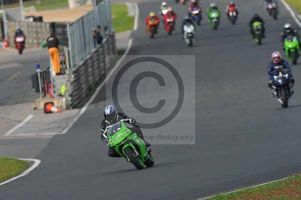 Mallory park Leicestershire;Mallory park photographs;Motorcycle action photographs;Trackday digital images;event digital images;eventdigitalimages;mallory park;no limits trackday;peter wileman photography;trackday;trackday photos