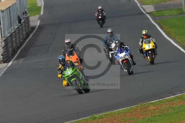 Mallory park Leicestershire;Mallory park photographs;Motorcycle action photographs;Trackday digital images;event digital images;eventdigitalimages;mallory park;no limits trackday;peter wileman photography;trackday;trackday photos