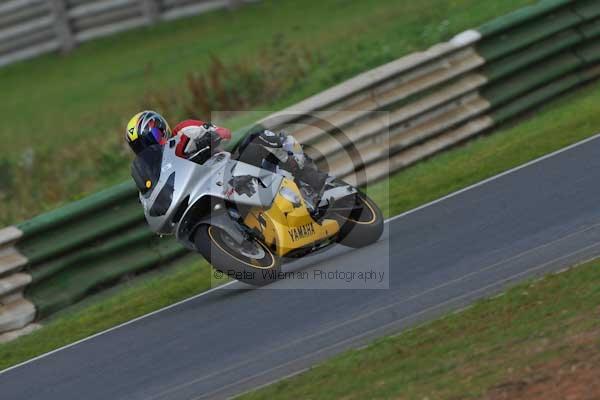 Mallory park Leicestershire;Mallory park photographs;Motorcycle action photographs;Trackday digital images;event digital images;eventdigitalimages;mallory park;no limits trackday;peter wileman photography;trackday;trackday photos