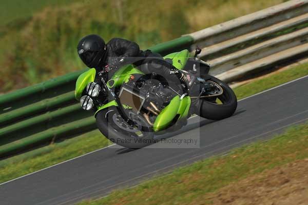 Mallory park Leicestershire;Mallory park photographs;Motorcycle action photographs;Trackday digital images;event digital images;eventdigitalimages;mallory park;no limits trackday;peter wileman photography;trackday;trackday photos