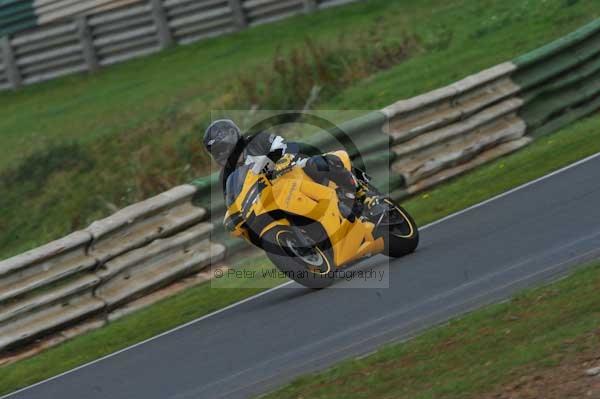 Mallory park Leicestershire;Mallory park photographs;Motorcycle action photographs;Trackday digital images;event digital images;eventdigitalimages;mallory park;no limits trackday;peter wileman photography;trackday;trackday photos