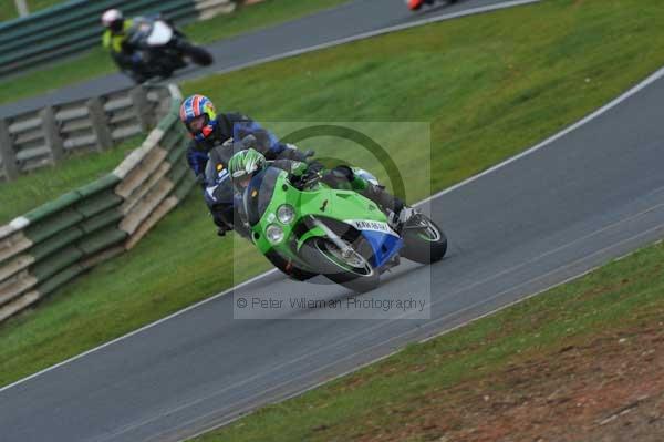 Mallory park Leicestershire;Mallory park photographs;Motorcycle action photographs;Trackday digital images;event digital images;eventdigitalimages;mallory park;no limits trackday;peter wileman photography;trackday;trackday photos