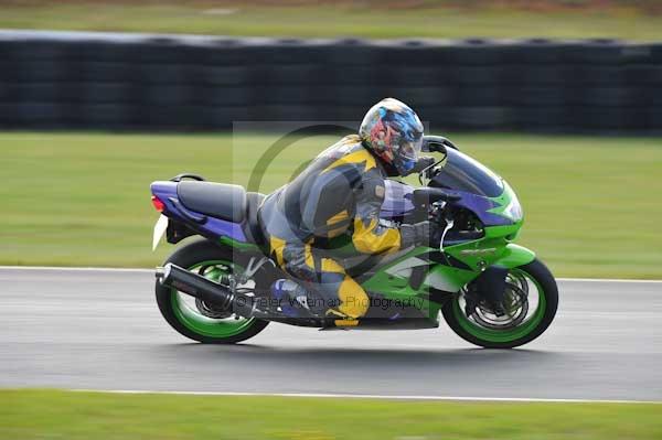 Mallory park Leicestershire;Mallory park photographs;Motorcycle action photographs;Trackday digital images;event digital images;eventdigitalimages;mallory park;no limits trackday;peter wileman photography;trackday;trackday photos