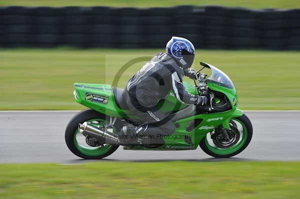 Mallory park Leicestershire;Mallory park photographs;Motorcycle action photographs;Trackday digital images;event digital images;eventdigitalimages;mallory park;no limits trackday;peter wileman photography;trackday;trackday photos