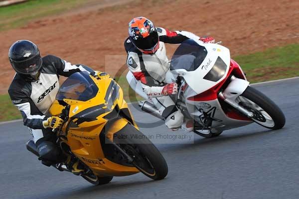 Mallory park Leicestershire;Mallory park photographs;Motorcycle action photographs;Trackday digital images;event digital images;eventdigitalimages;mallory park;no limits trackday;peter wileman photography;trackday;trackday photos