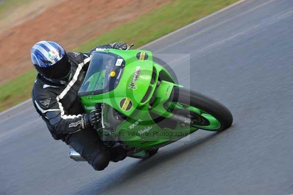 Mallory park Leicestershire;Mallory park photographs;Motorcycle action photographs;Trackday digital images;event digital images;eventdigitalimages;mallory park;no limits trackday;peter wileman photography;trackday;trackday photos