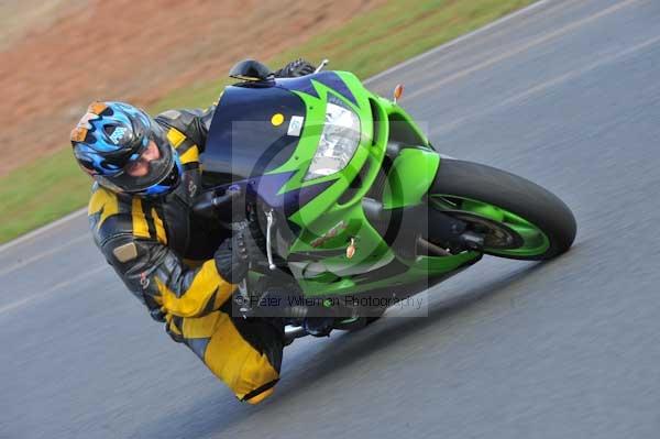 Mallory park Leicestershire;Mallory park photographs;Motorcycle action photographs;Trackday digital images;event digital images;eventdigitalimages;mallory park;no limits trackday;peter wileman photography;trackday;trackday photos