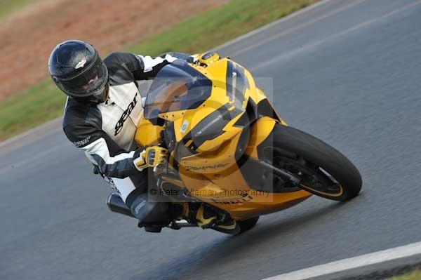 Mallory park Leicestershire;Mallory park photographs;Motorcycle action photographs;Trackday digital images;event digital images;eventdigitalimages;mallory park;no limits trackday;peter wileman photography;trackday;trackday photos