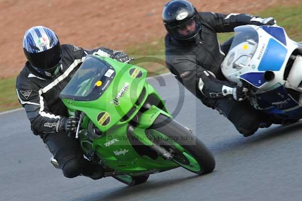 Mallory park Leicestershire;Mallory park photographs;Motorcycle action photographs;Trackday digital images;event digital images;eventdigitalimages;mallory park;no limits trackday;peter wileman photography;trackday;trackday photos