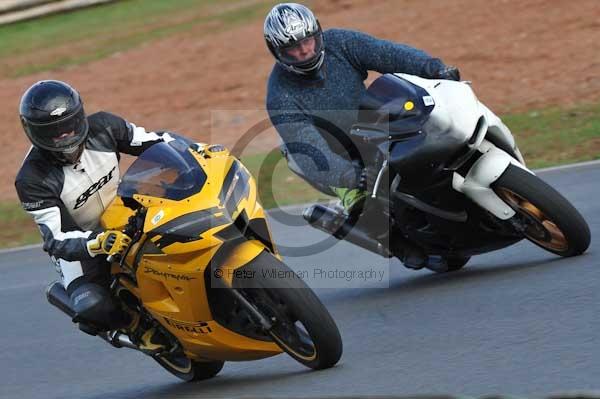 Mallory park Leicestershire;Mallory park photographs;Motorcycle action photographs;Trackday digital images;event digital images;eventdigitalimages;mallory park;no limits trackday;peter wileman photography;trackday;trackday photos