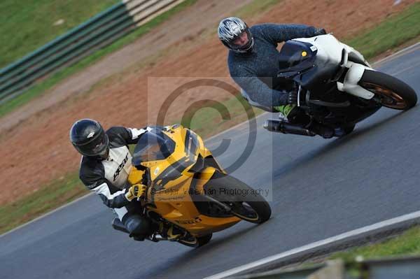 Mallory park Leicestershire;Mallory park photographs;Motorcycle action photographs;Trackday digital images;event digital images;eventdigitalimages;mallory park;no limits trackday;peter wileman photography;trackday;trackday photos