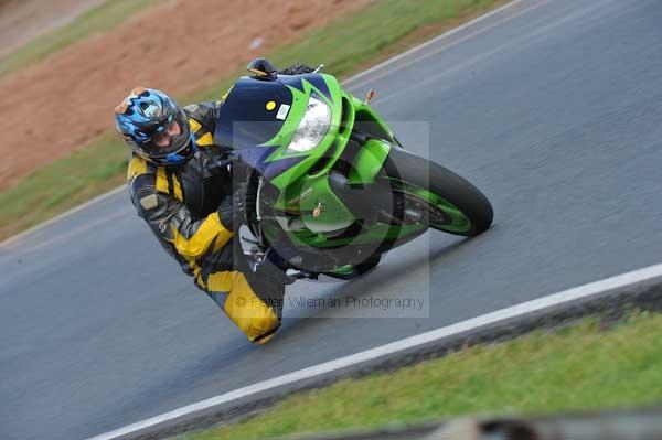 Mallory park Leicestershire;Mallory park photographs;Motorcycle action photographs;Trackday digital images;event digital images;eventdigitalimages;mallory park;no limits trackday;peter wileman photography;trackday;trackday photos