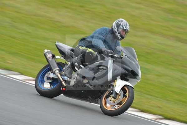 Mallory park Leicestershire;Mallory park photographs;Motorcycle action photographs;Trackday digital images;event digital images;eventdigitalimages;mallory park;no limits trackday;peter wileman photography;trackday;trackday photos