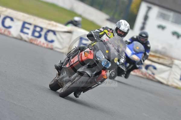 Mallory park Leicestershire;Mallory park photographs;Motorcycle action photographs;Trackday digital images;event digital images;eventdigitalimages;mallory park;no limits trackday;peter wileman photography;trackday;trackday photos