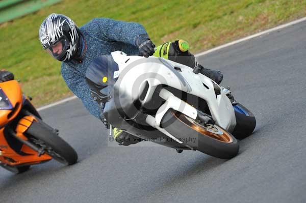 Mallory park Leicestershire;Mallory park photographs;Motorcycle action photographs;Trackday digital images;event digital images;eventdigitalimages;mallory park;no limits trackday;peter wileman photography;trackday;trackday photos