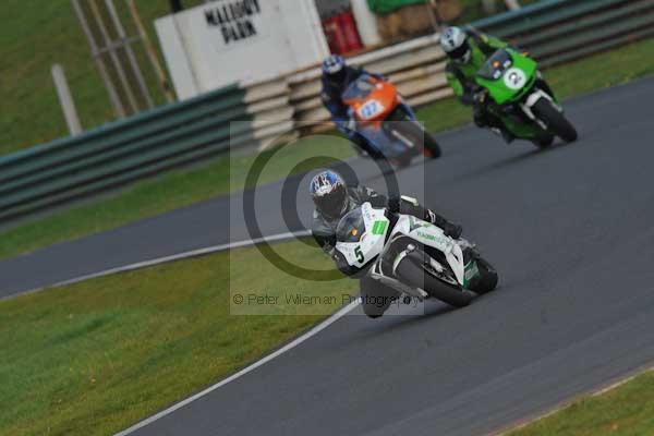 Mallory park Leicestershire;Mallory park photographs;Motorcycle action photographs;Trackday digital images;event digital images;eventdigitalimages;mallory park;no limits trackday;peter wileman photography;trackday;trackday photos