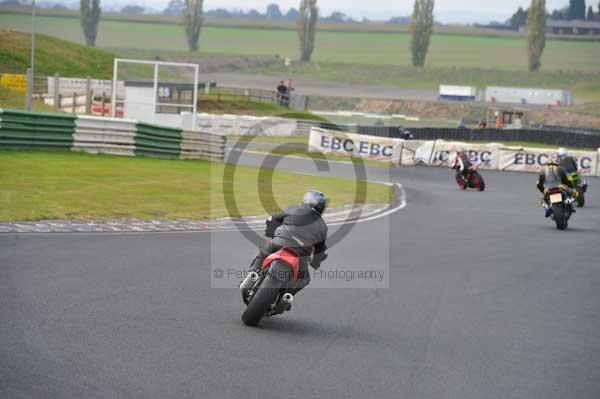 Mallory park Leicestershire;Mallory park photographs;Motorcycle action photographs;Trackday digital images;event digital images;eventdigitalimages;mallory park;no limits trackday;peter wileman photography;trackday;trackday photos