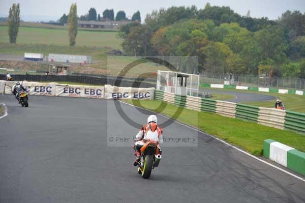 Mallory park Leicestershire;Mallory park photographs;Motorcycle action photographs;Trackday digital images;event digital images;eventdigitalimages;mallory park;no limits trackday;peter wileman photography;trackday;trackday photos