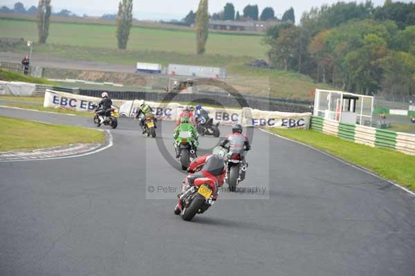 Mallory park Leicestershire;Mallory park photographs;Motorcycle action photographs;Trackday digital images;event digital images;eventdigitalimages;mallory park;no limits trackday;peter wileman photography;trackday;trackday photos