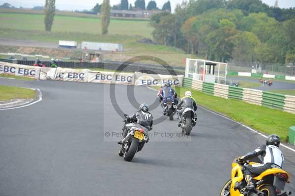 Mallory park Leicestershire;Mallory park photographs;Motorcycle action photographs;Trackday digital images;event digital images;eventdigitalimages;mallory park;no limits trackday;peter wileman photography;trackday;trackday photos