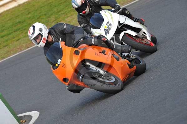 Mallory park Leicestershire;Mallory park photographs;Motorcycle action photographs;Trackday digital images;event digital images;eventdigitalimages;mallory park;no limits trackday;peter wileman photography;trackday;trackday photos