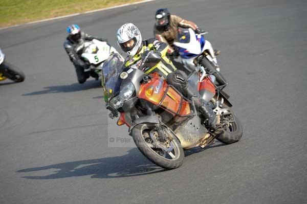 Mallory park Leicestershire;Mallory park photographs;Motorcycle action photographs;Trackday digital images;event digital images;eventdigitalimages;mallory park;no limits trackday;peter wileman photography;trackday;trackday photos