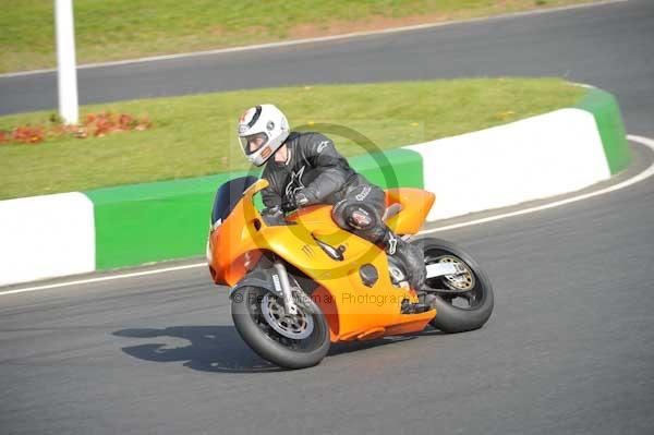 Mallory park Leicestershire;Mallory park photographs;Motorcycle action photographs;Trackday digital images;event digital images;eventdigitalimages;mallory park;no limits trackday;peter wileman photography;trackday;trackday photos