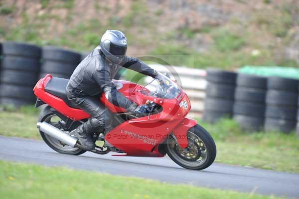 Mallory park Leicestershire;Mallory park photographs;Motorcycle action photographs;Trackday digital images;event digital images;eventdigitalimages;mallory park;no limits trackday;peter wileman photography;trackday;trackday photos