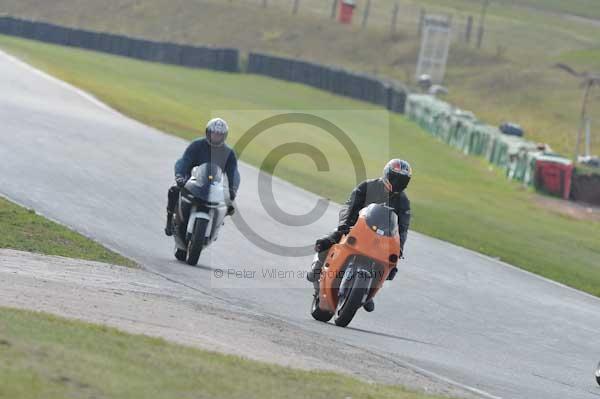 Mallory park Leicestershire;Mallory park photographs;Motorcycle action photographs;Trackday digital images;event digital images;eventdigitalimages;mallory park;no limits trackday;peter wileman photography;trackday;trackday photos