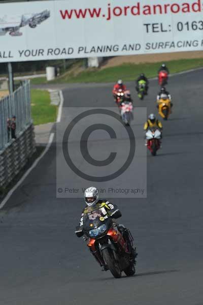 Mallory park Leicestershire;Mallory park photographs;Motorcycle action photographs;Trackday digital images;event digital images;eventdigitalimages;mallory park;no limits trackday;peter wileman photography;trackday;trackday photos